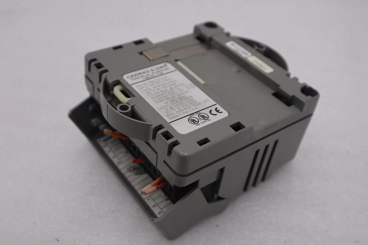 Used GIDDINGS & LEWIS M.1300.7372 R1 Input Module 24VDC SINK/SOURCE STOCK 643-D