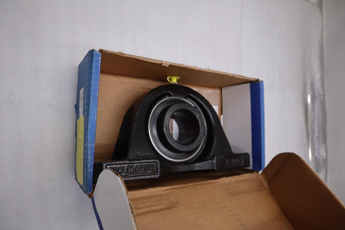 Used NEW OPEN BOX Sealmaster MP-31 Pillow Block Bearing Ball 1-15/16" Bore STK 5594CC