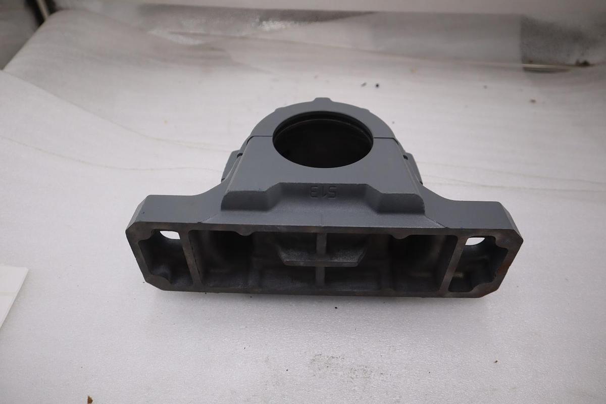 Used SKF 513 BEARING STOCK #2043B