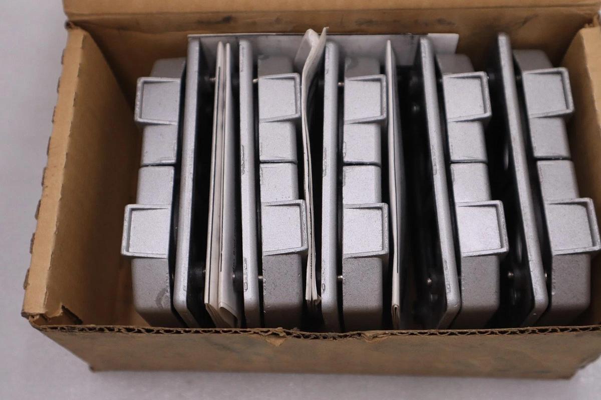 Used Eaton Crouse Hinds WLRD1 Wet And Damp Locations Cover - STOCK 5619CC