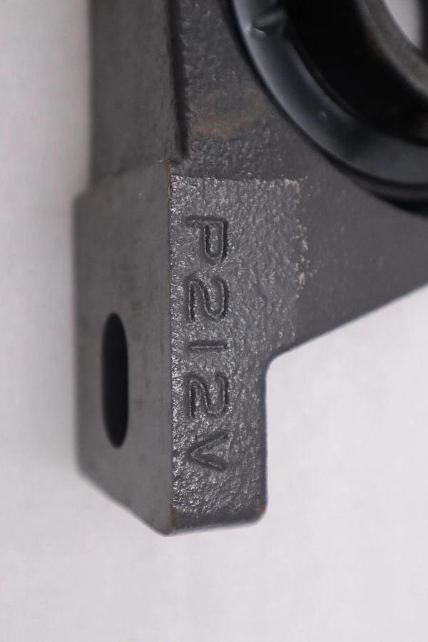 NTN UCP-2.7/16 PILLOW BLOCK BEARING 2-7/16 BORE - NEW NO BOX STOCK H1086