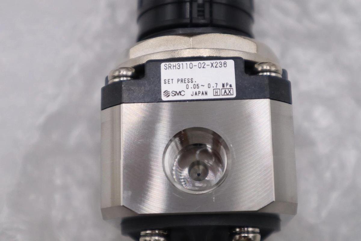 Used NEW OPEN BOX SMC SRH3110-02-X238/ SRH311002X238 Regulator STOCK H1183A