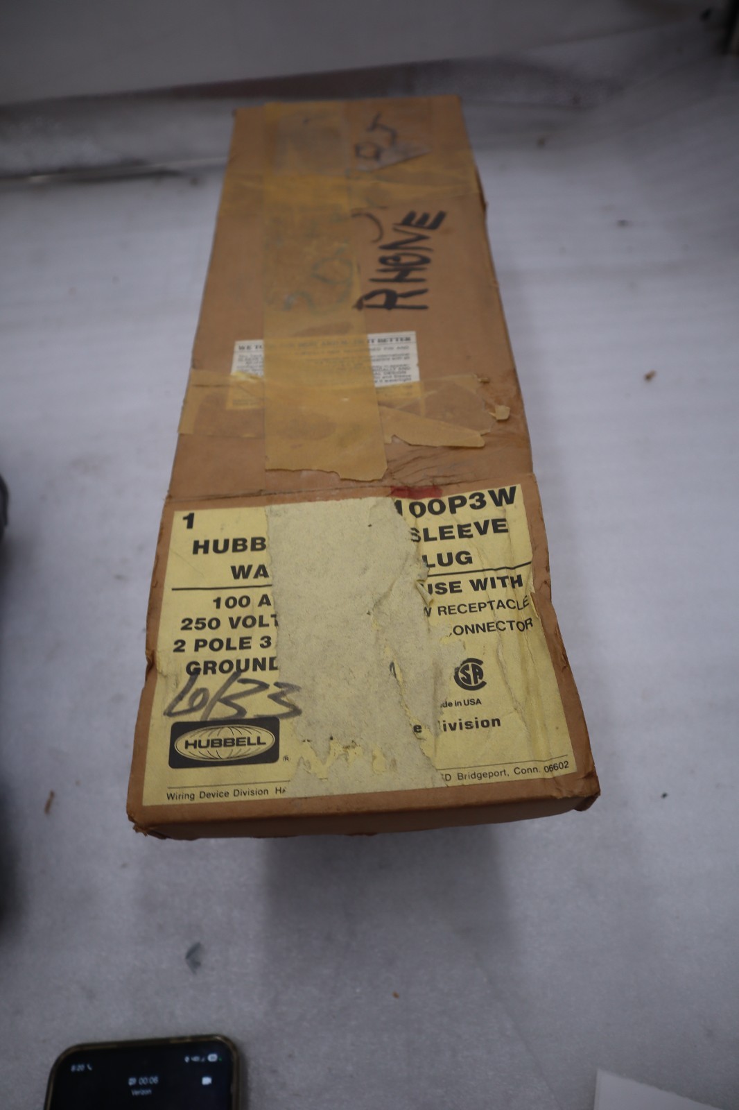 HUBBELL KELLEMS HBL3100P3W PIN AND SLEEVE DEVICE IEC PLUG - STOCK 1524A