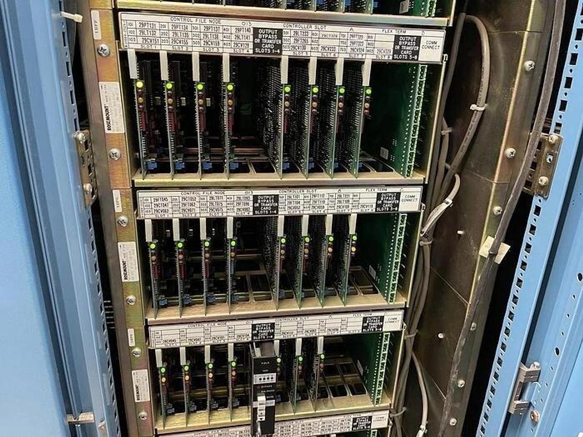 Used ROSEMOUNT SYSTEM 3 DCS SYSTEM MODEL 6000 STOCK 904003