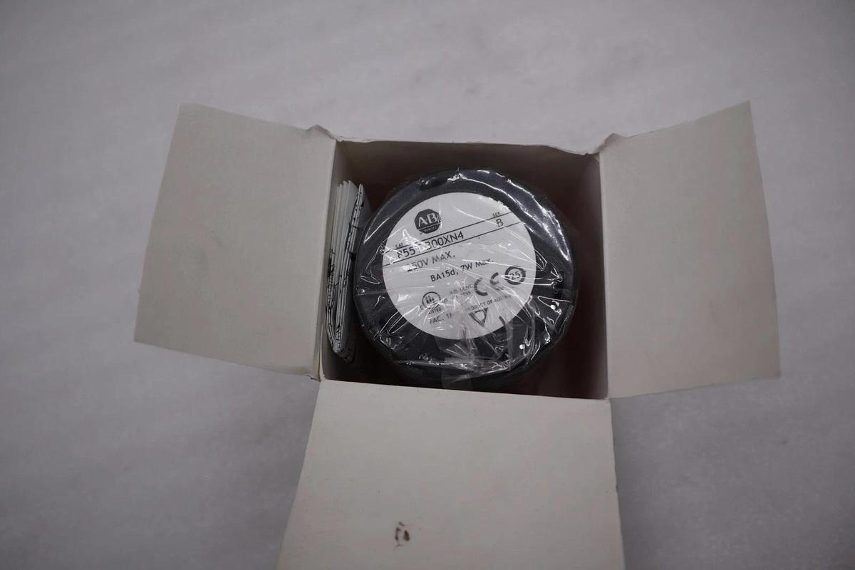 Used NEW IN BOX ALLEN BRADLEY 855T-B00XN4 SERIES B STACKLIGHT STOCK H759A
