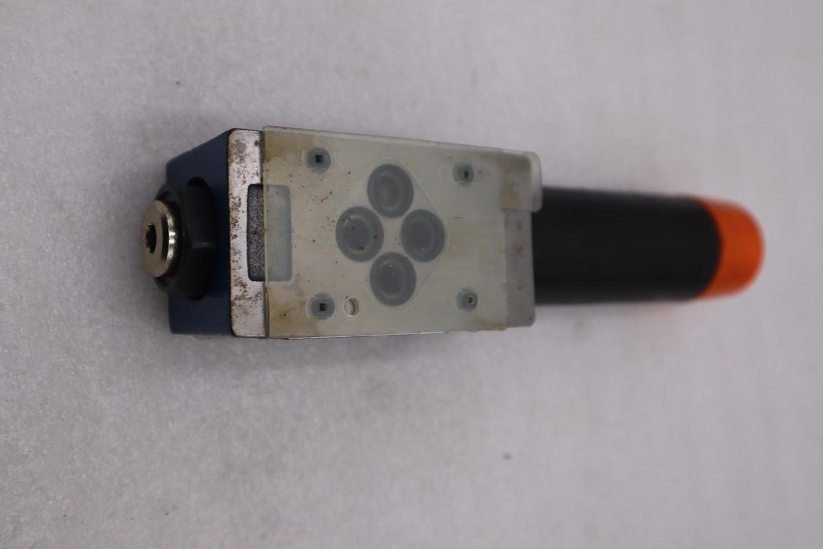 Used Rexroth R900404754 Pressure Reducing Valve - STOCK GF582A