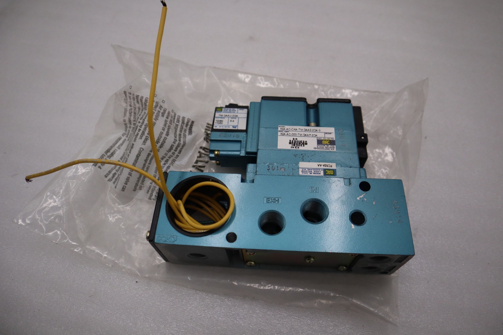 MAC 82A-AC-CKA-TM-DAA2-2DA-9 SOLENOID VALVE 82 SERIES 4-WAY STOCK H1459