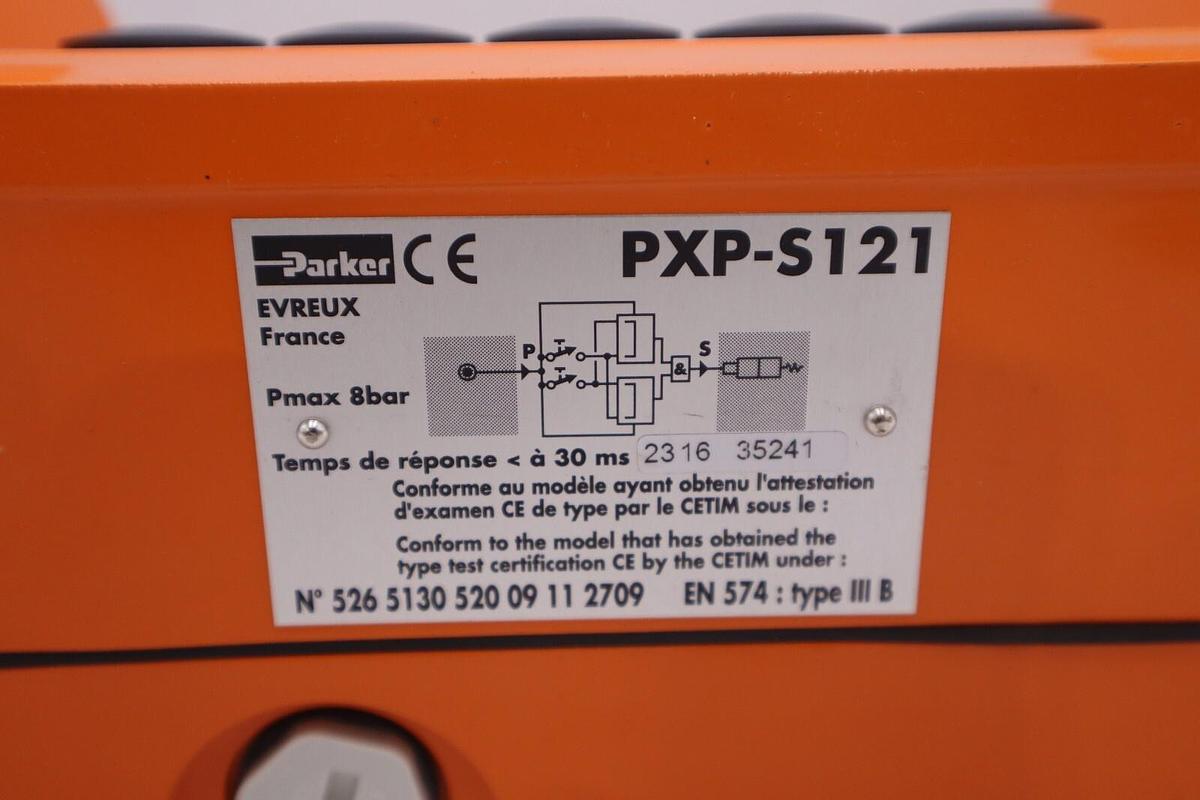 Used PARKER PXP-S121 – Two Hand Control Units – Enclosure with 2 control module NEW