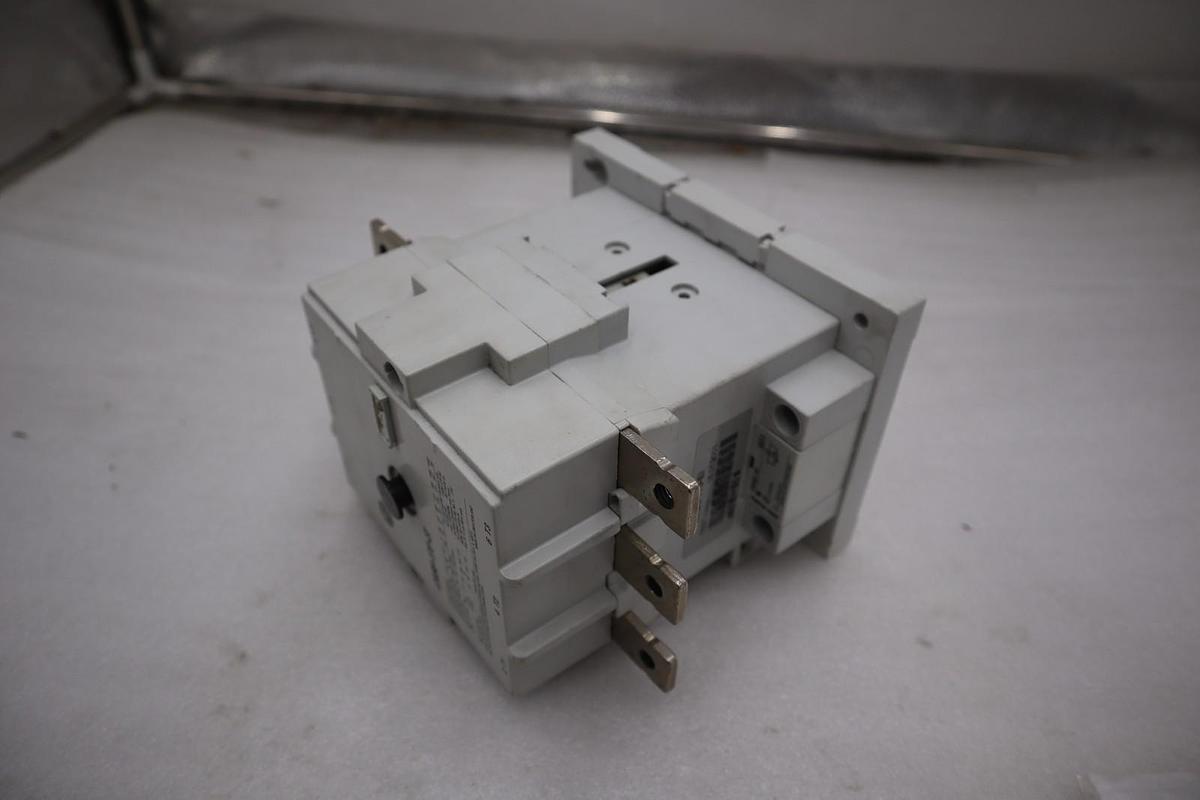 Used NEW OPEN BOX Allen-Bradley CAB6- 170-EI Contactor CAB6- 170-EI AB STOCK GF337