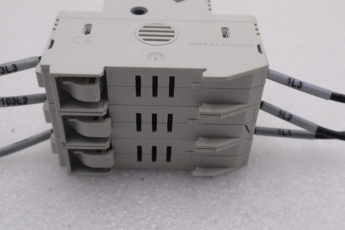 Used ALLEN-BRADLEY 1492-FB3C30 SERIES B 30A 600V CLASS CC FUSE HOLDER STOCK #K-579A