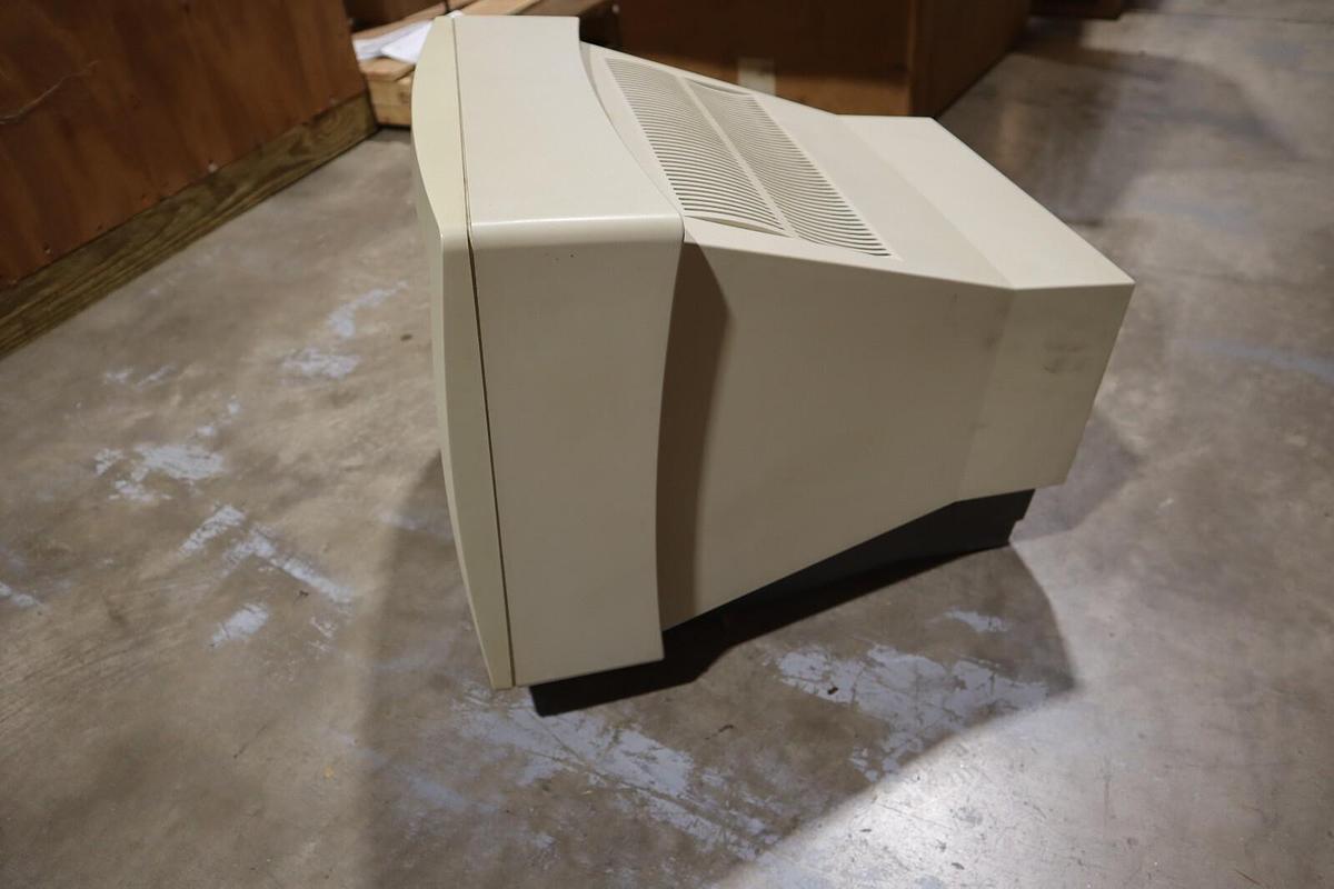 Used Intecolor E01910-20E/626273 Rackmount Computer STOCK GS24
