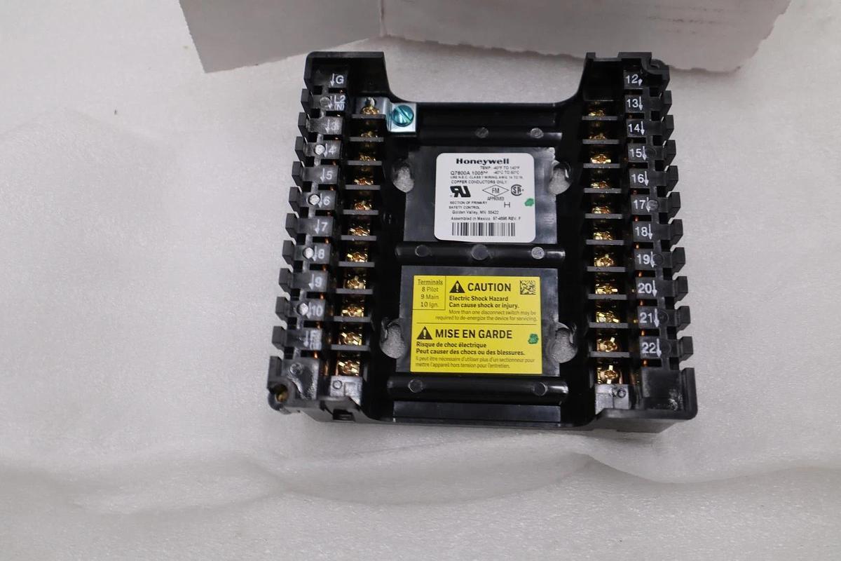 HONEYWELL Q7800A 1005 UNIVERSAL WIRING SUBBASE-PANEL MOUNT STOCK H775A