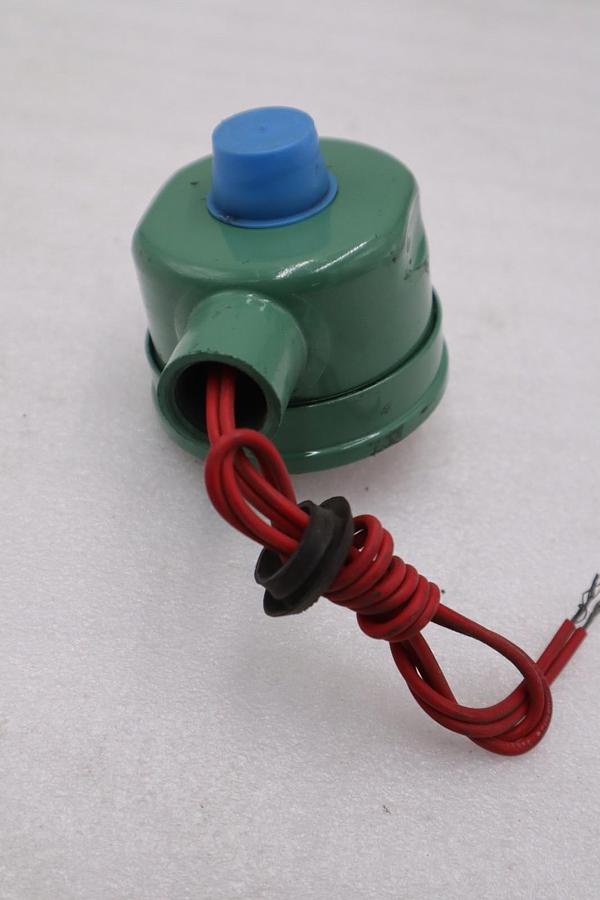Used Asco Red Hat EF80172 Solenoid Valve 110/120 VAC NEW OPEN BOX STK L87C