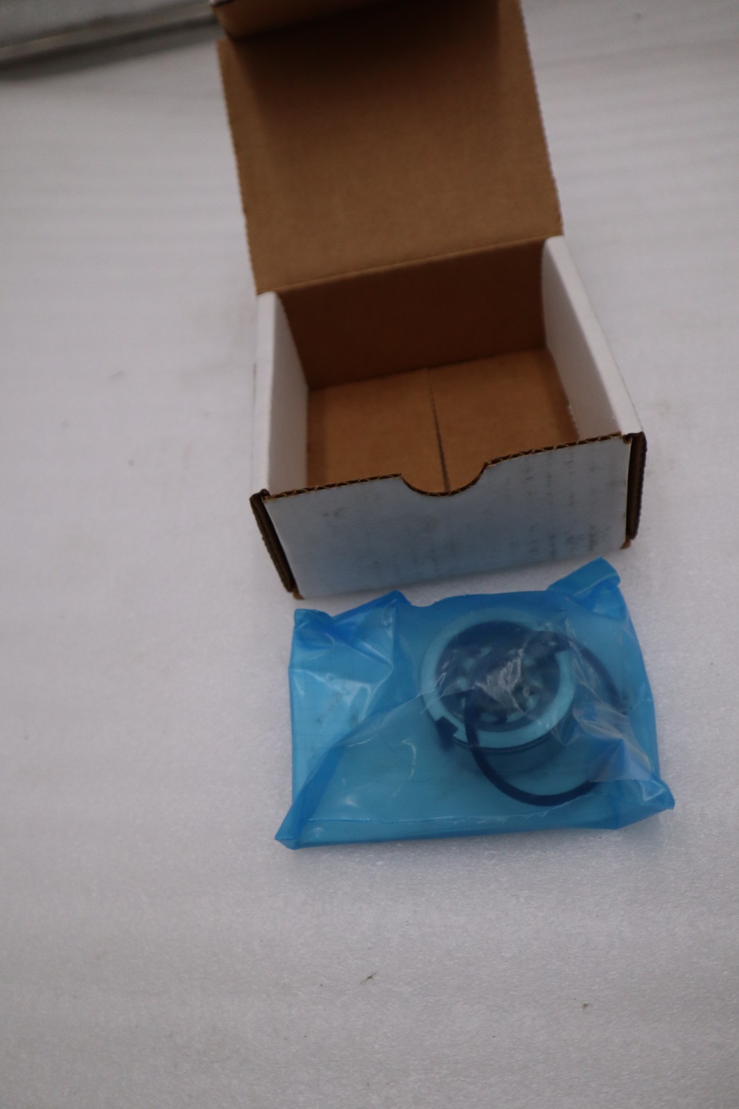 Used NEW OPEN BOX Dodge 243106 TXT309A,315A,325A BACKSTOP ASSY STOCK H344A