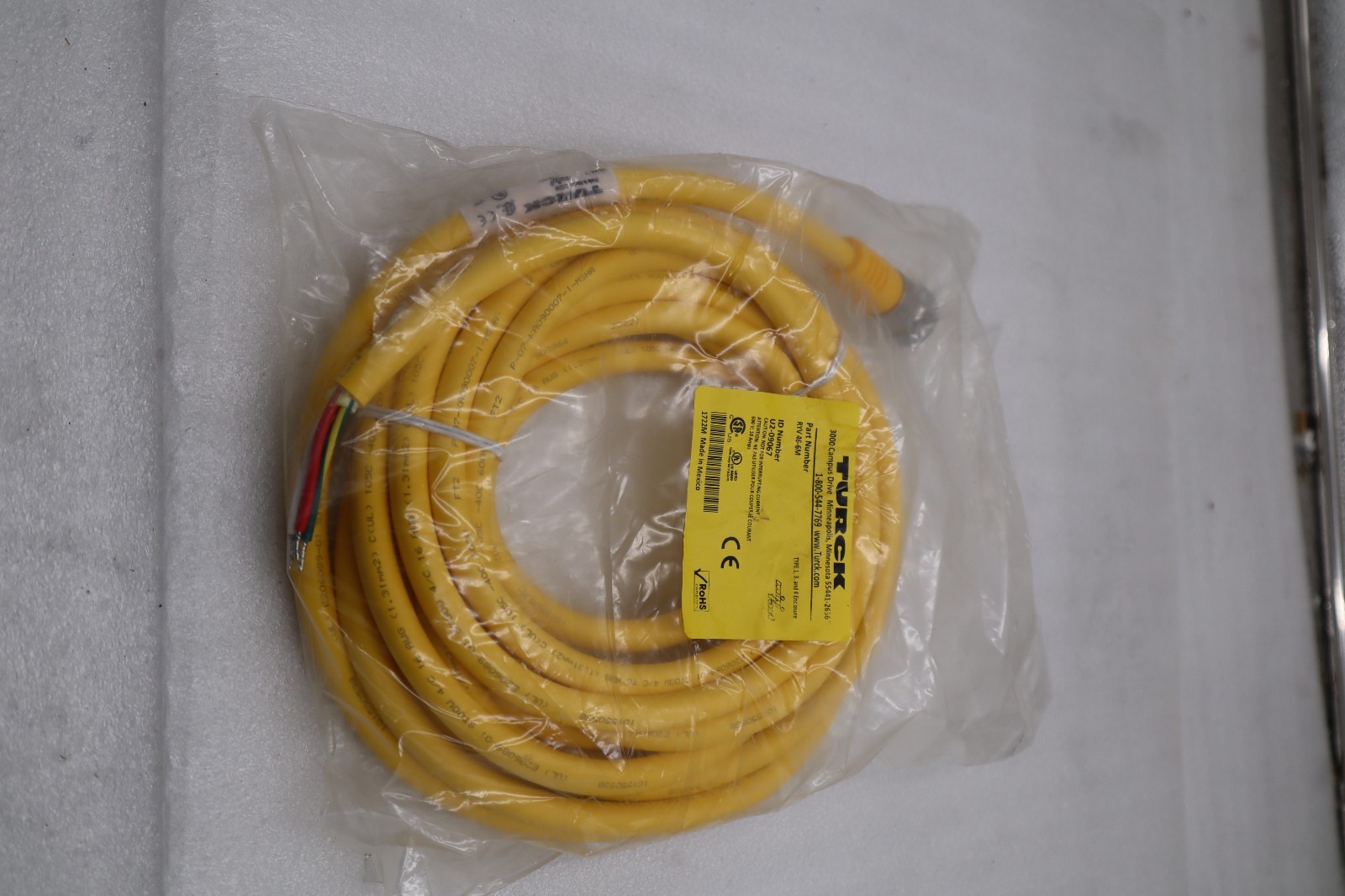 NEW Turck Actuator and Sensor Cordset RYV 40-6M STOCK H823