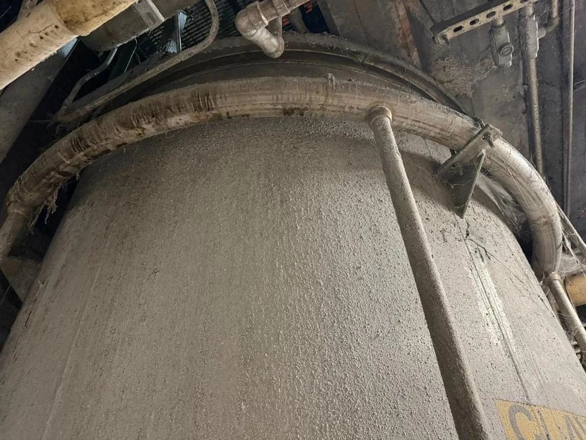 Used 3,400 GALLON STEEL PRO JACKETED STAINLESS STEEL TANK 9' TALL X 8' DIAMETER