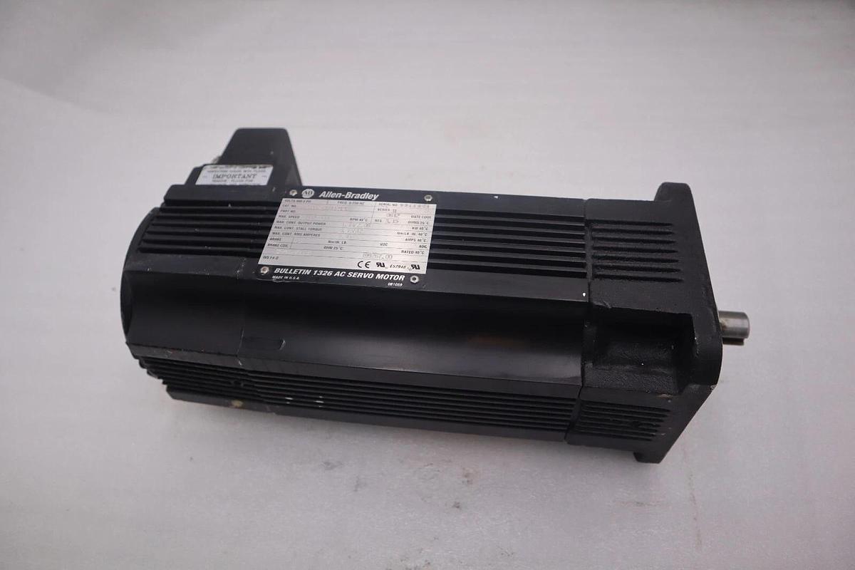 Used ALLEN BRADLEY 1326AB-B420H-M2L SERVO MOTOR AC PERMANENT MAGNET STOCK M-162