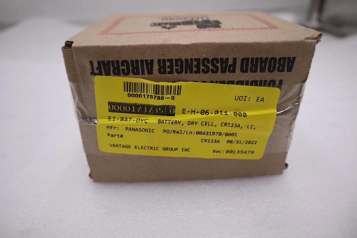 Used Streamlight 3V CR123A Lithium Batteries (2 Pack) 85175 (BOX OF 12) STOCK G520A