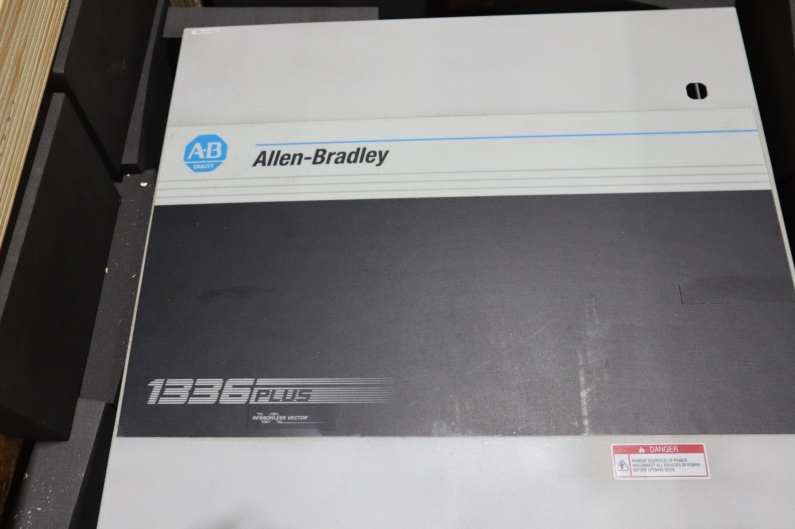 Used Allen Bradley Drive Enclosure 1336S-B015-AF-EN5 W/ 1336S DRIVE COMPONENTS S-634