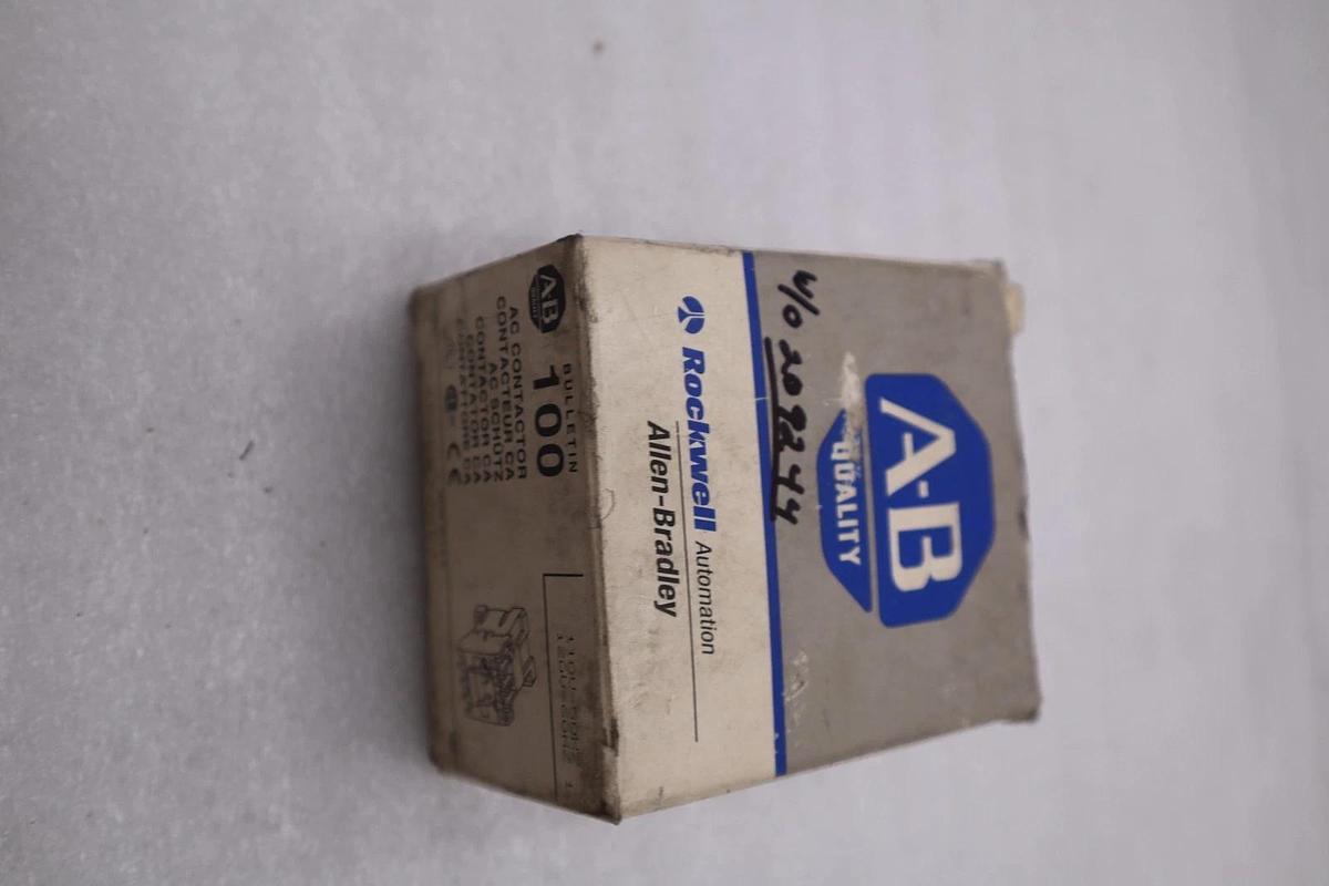 NEW OPEN BOX AB Allen Bradley 100-A24ND3, Contactor STOCK K3982CC