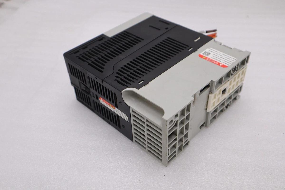 Used USED ALLEN BRADLEY 25B-D2P3N104 POWERFLEX 525 SER. A 1.0HP 25BD2P3N104 #H1821