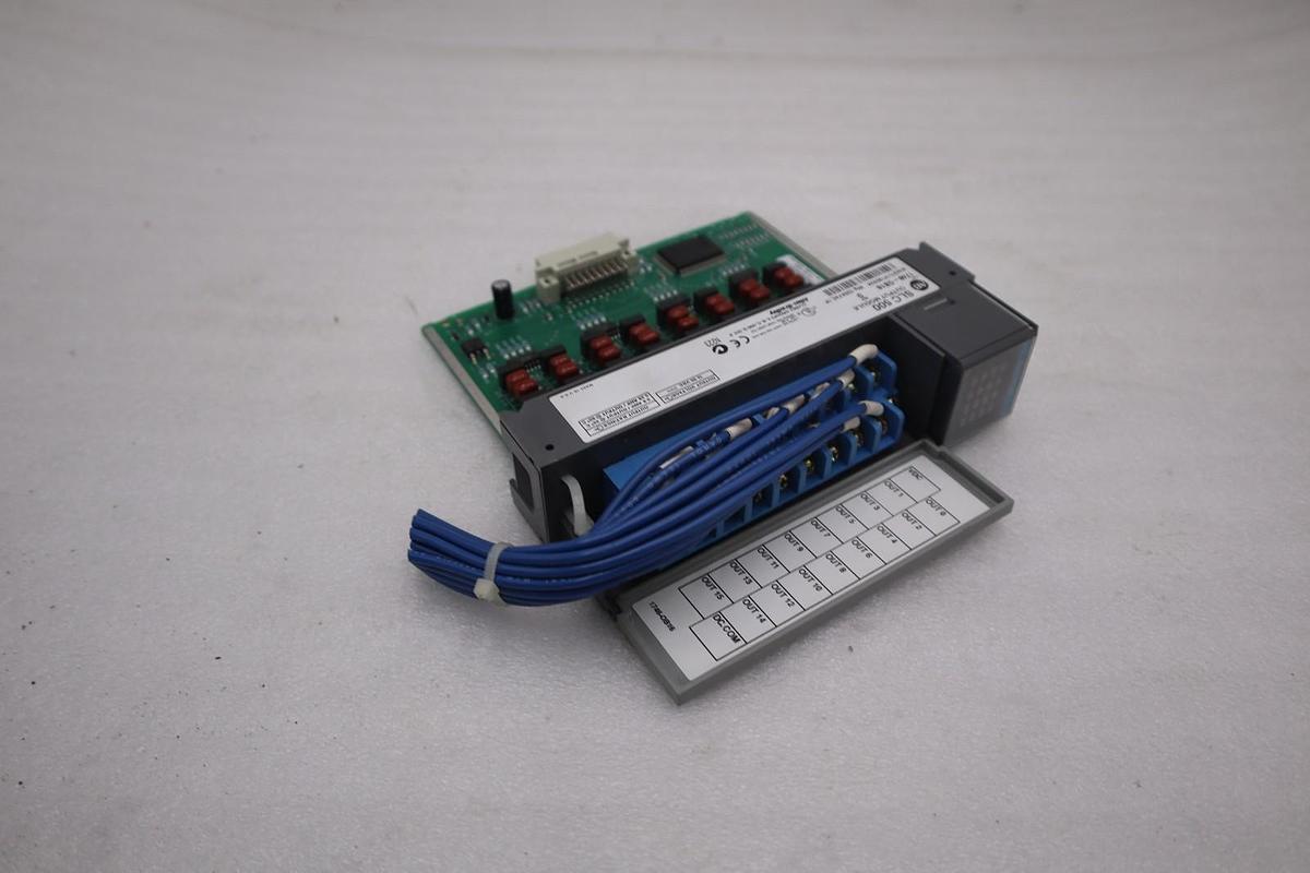 Used ALLEN BRADLEY 1746-OB16 SLC 500 OUTPUT MODULE SERIES D STK 5344A