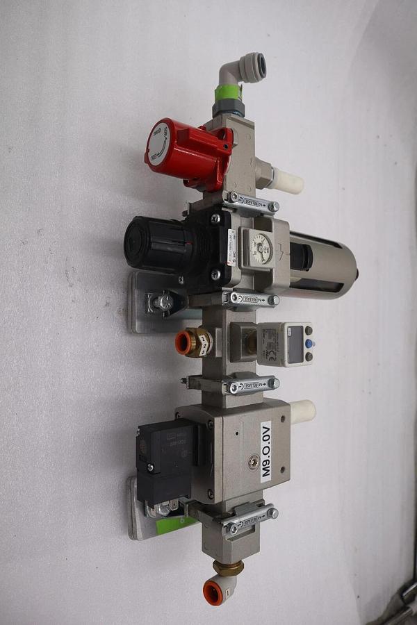 Used SMC AW40-N04E-RZ/ VHS40-N04-Z/ NAV400-N04-5DZ UNIT STOCK 5069