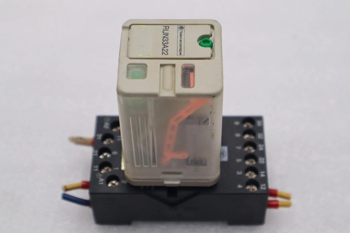 Used Telemecanique RUN33A22 BD 24VDC STOCK L-67-C