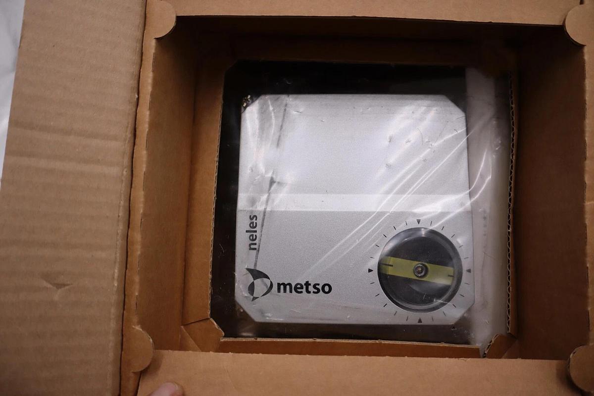 NEW METSO AUTOMATION NP726/S1 PNEUMATIC POSITIONER NP700 SERIES STOCK 2432A