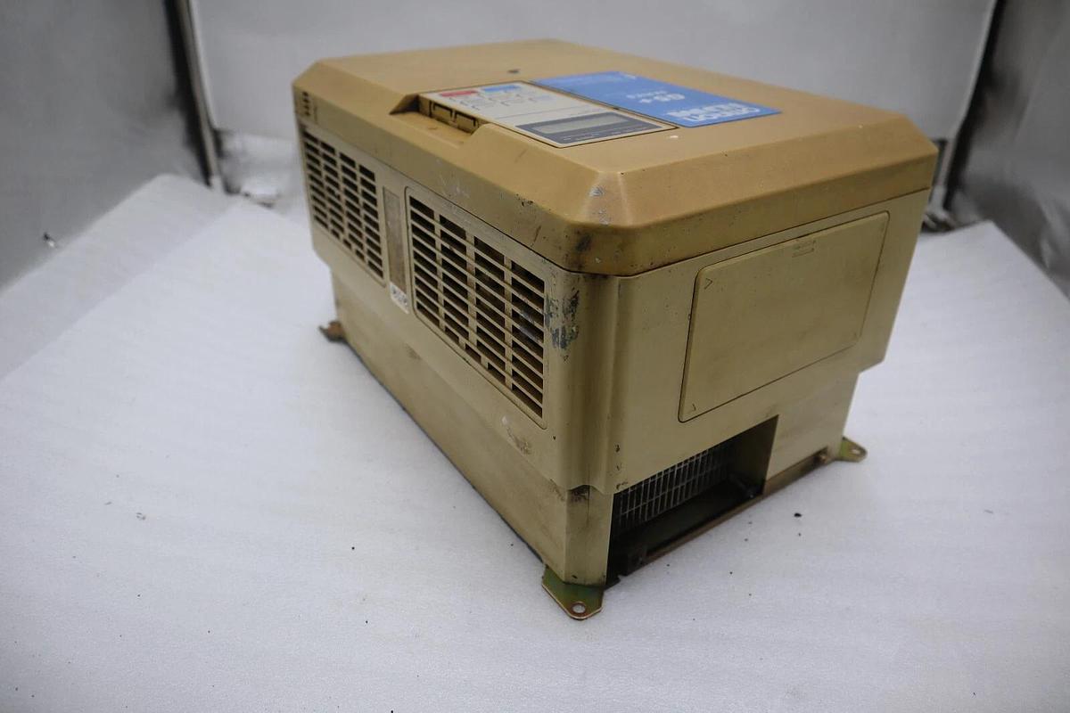 Used OMRON G5+ CIMR-G5U2011 200-230V 3 PHASE VARIABLE FREQUENCY AC DRIVE STOCK 3412-D