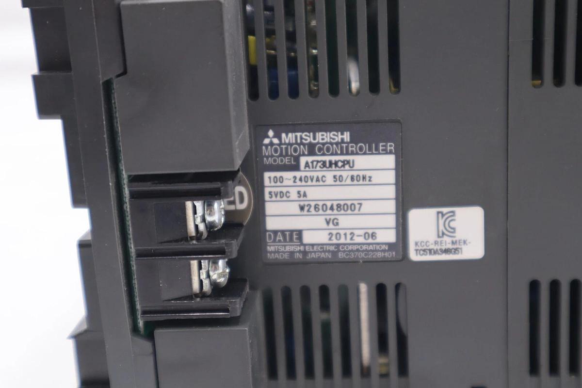 NEW MITSUBISHI A173UHCPU MOTION CONTROLLER W/ A178B-S1 8-SLOT BASE UNIT #L-700