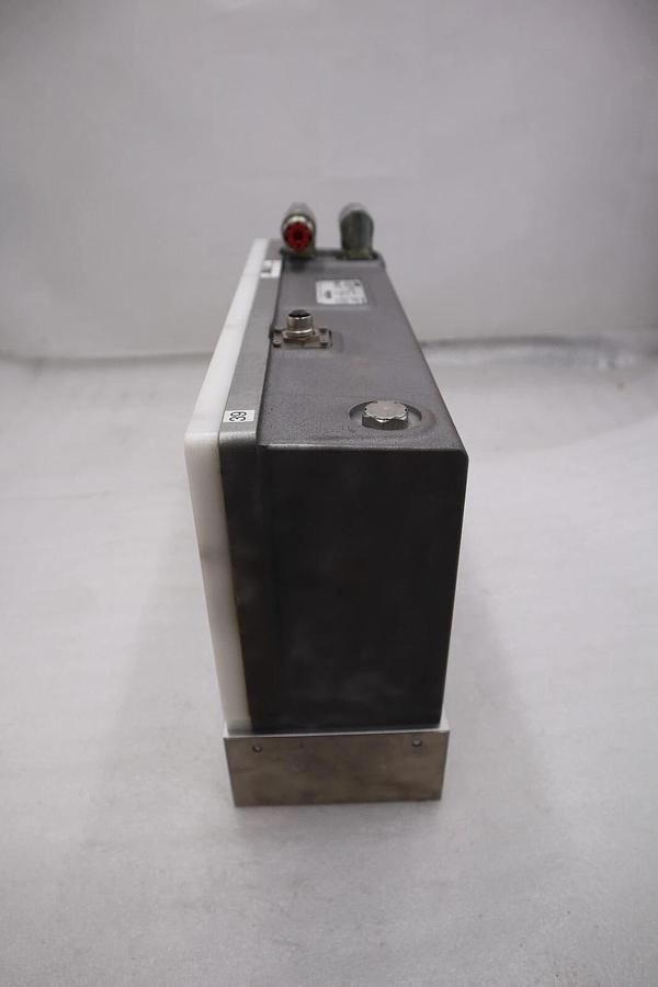 Used Allen Bradley iTrak Kinetix # 2198T-L16-T0504-A00N-2E1E-NS Ser. B AB STOCK 4981