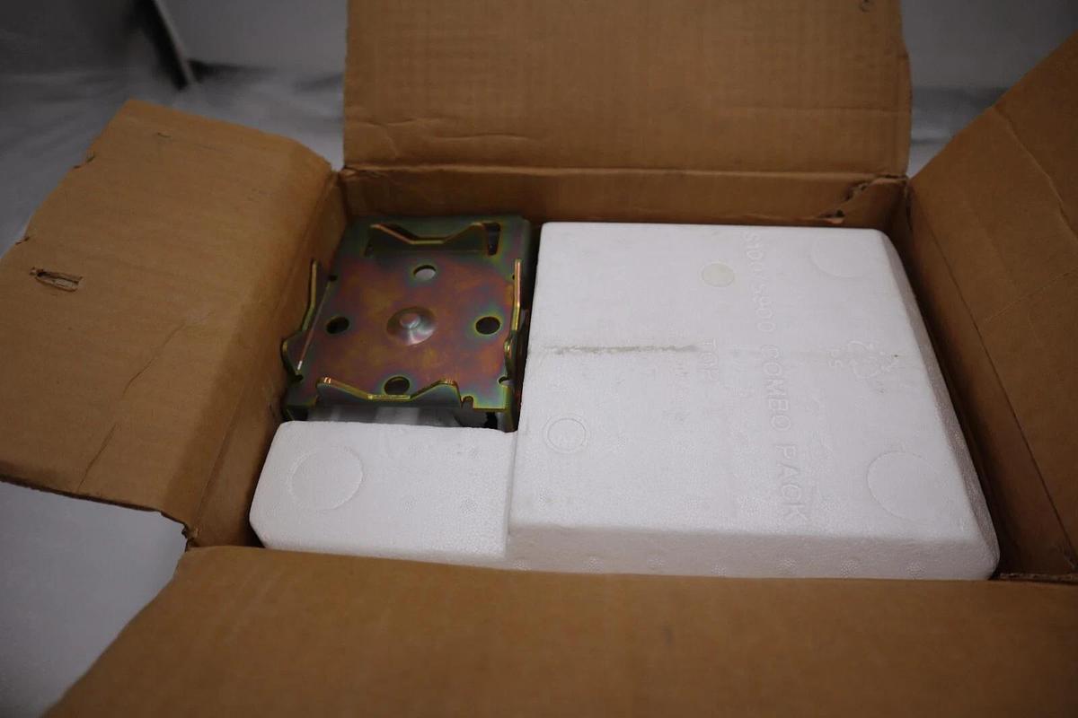 Used NEW HONEYWELL STD924-E1H-00000-1C-MB-S2-SV-XXXX PRESSURE TRANSMITTER STOCK 504-B