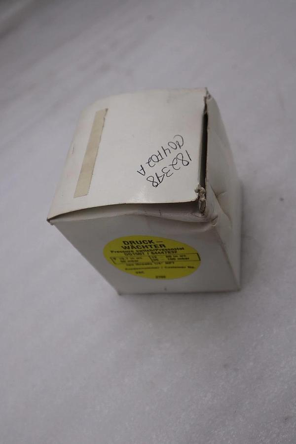 Used NEW Krom Schroder DG150T Gas Druckwachter Pressure Switch  STOCK H1031A
