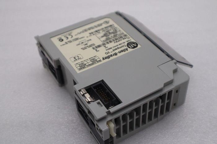Used ALLEN BRADLEY 1769-OF8V  8 CHANNEL VOLTAGE OUTPUT  MODULE STOCK L-703C