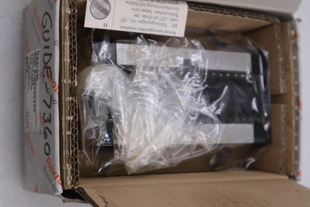 Used NEW IN BOX Rexroth R165339420 Slider Guide Rail STOCK GF88A