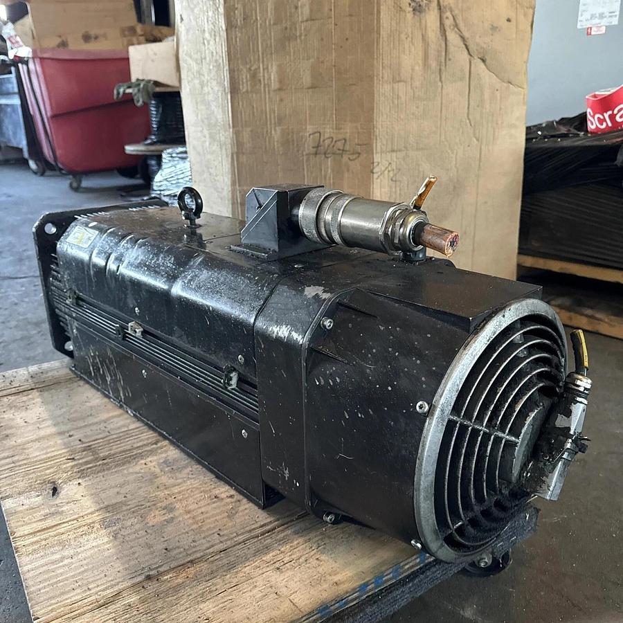 Used Rexroth R911309391 Servo Induction Motor MAD130D-0100-SA-S0-BQ1-35-N1 #HP106