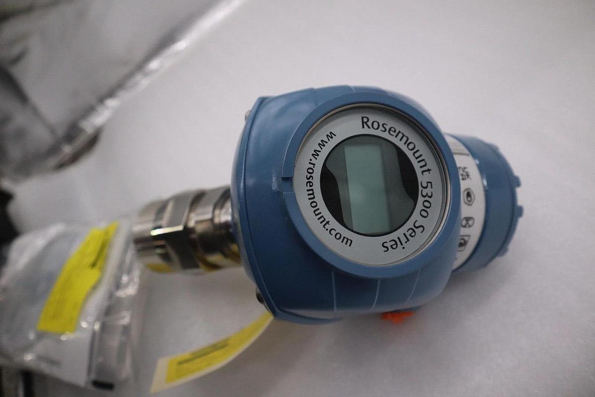 Used ROSEMOUNT 5301HA1S1V4AE00300RCNA / 5301H LEVEL TRANSMITTER NEW 2023 STOCK G45A