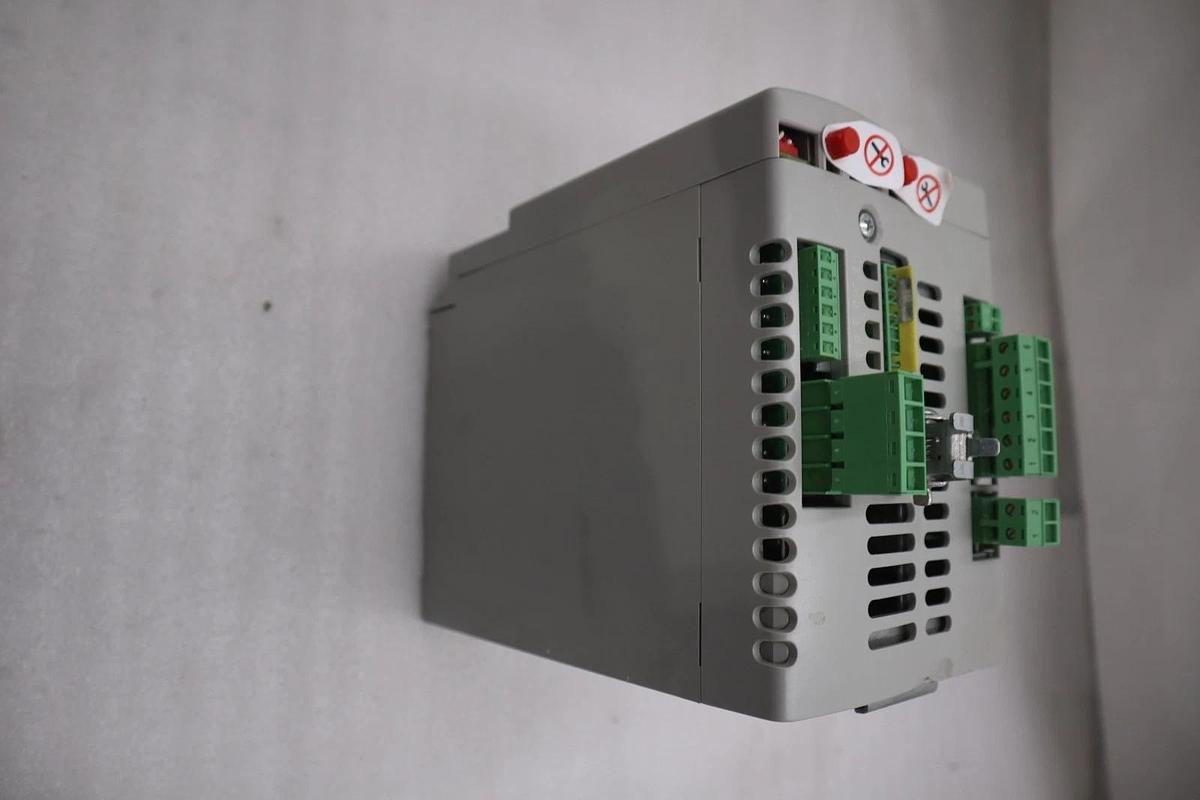 NEW Allen Bradley 2094-AC09-M02-S /A Kinetix 6000 Integrated Axis Module #SGF-15