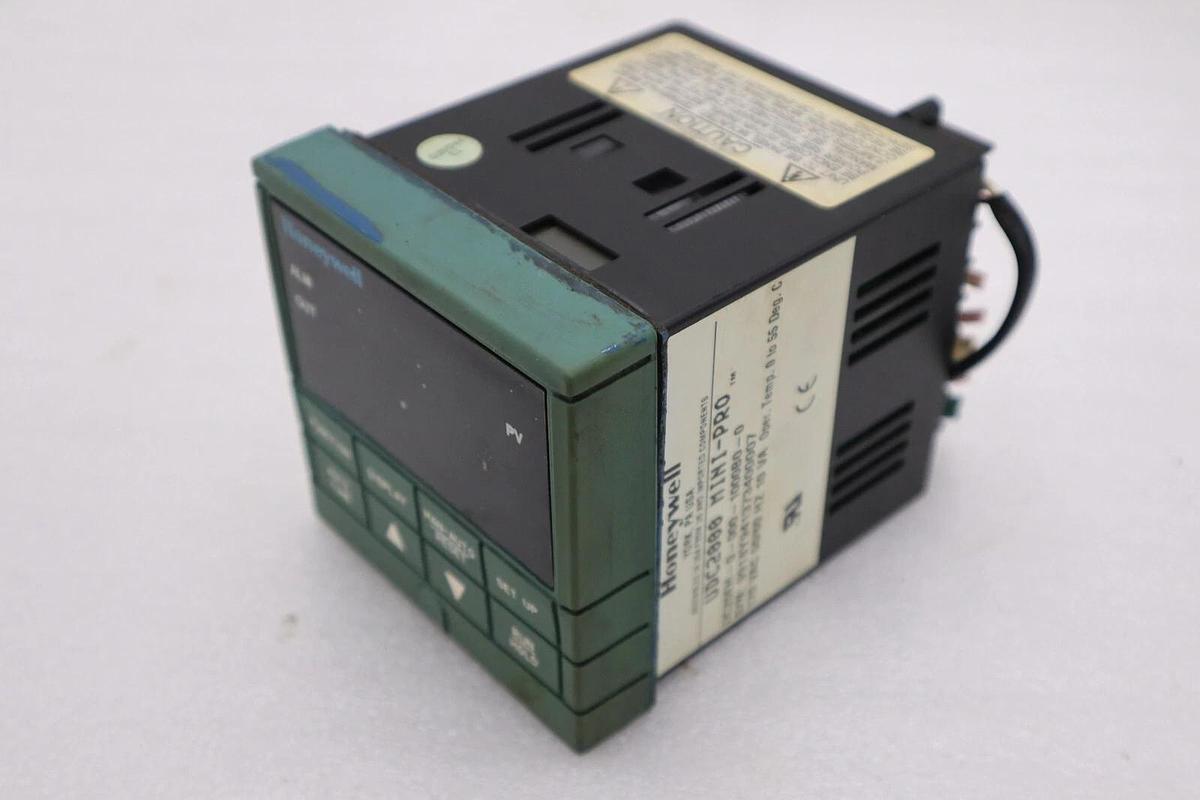 Used HONEYWELL DC20EH-0-000-1000B0-0 UNIVERSAL CONTROLLER STOCK K-380-D