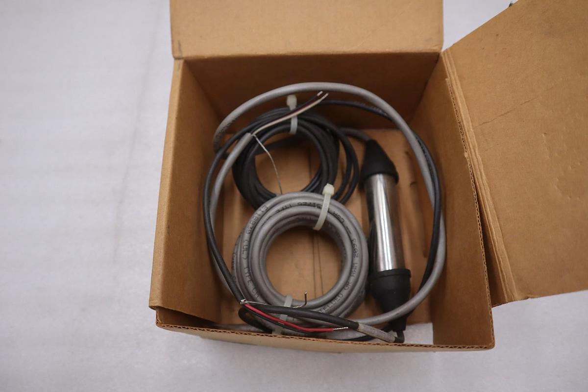 Used Red Lion Controls ASTC0000 ASTC IN-LINE PREAMPLIFIER & PULSE SHAPER STK 5640CC
