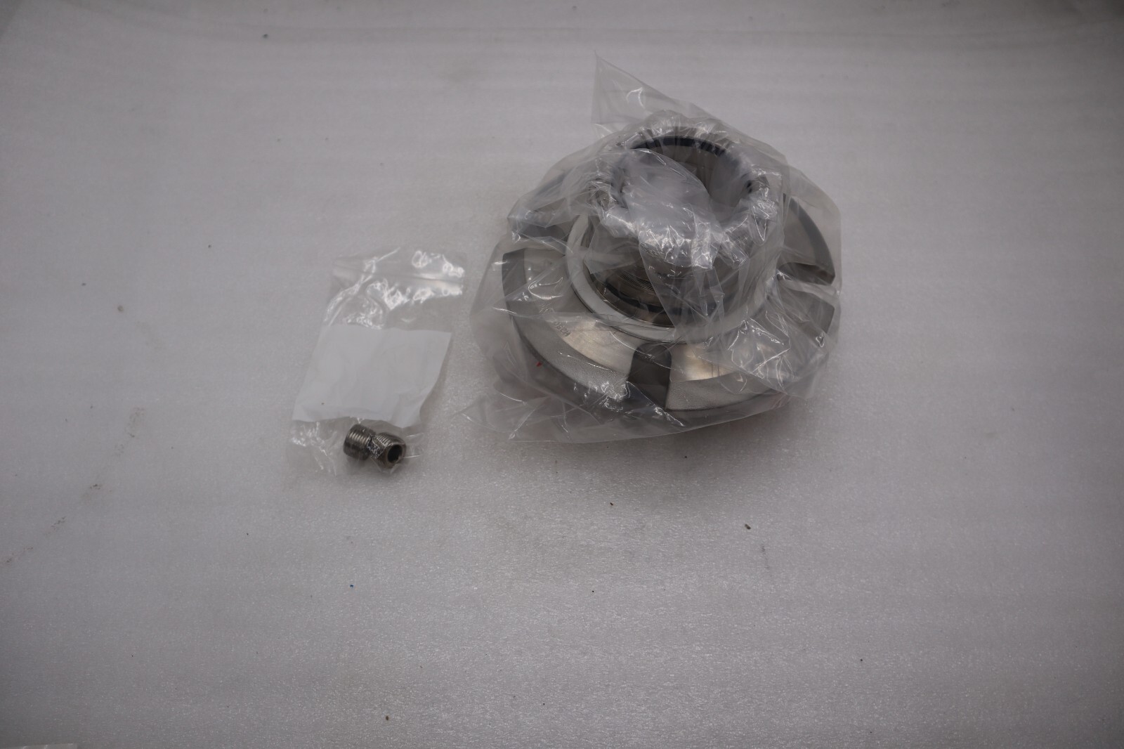New John Crane 5600 SERIES Type 5625P Size 2.500" STOCK 5899