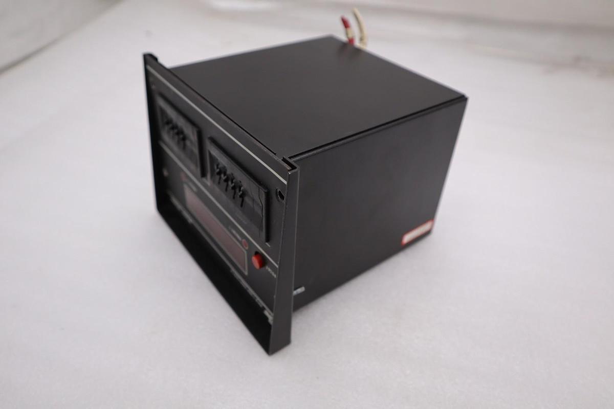 Used Red Lion Controls SC2DU Preset-Able Counter STOCK 3488A