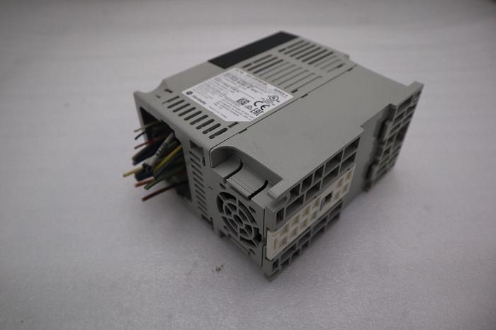 Used Allen Bradley 22A-D2P3N104 /A PowerFlex 4 AC Drive 1HP 3Ph 480V STOCK 5782