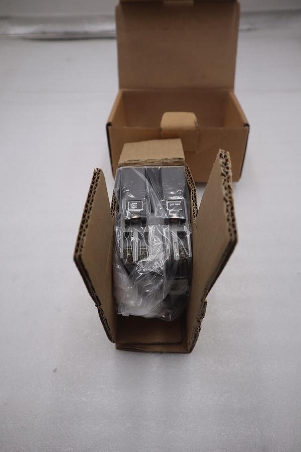Used NEW OPEN BOX SQUARE D GENERAL ELECTRIC 8501XO20V01 RELAY STOCK G353A