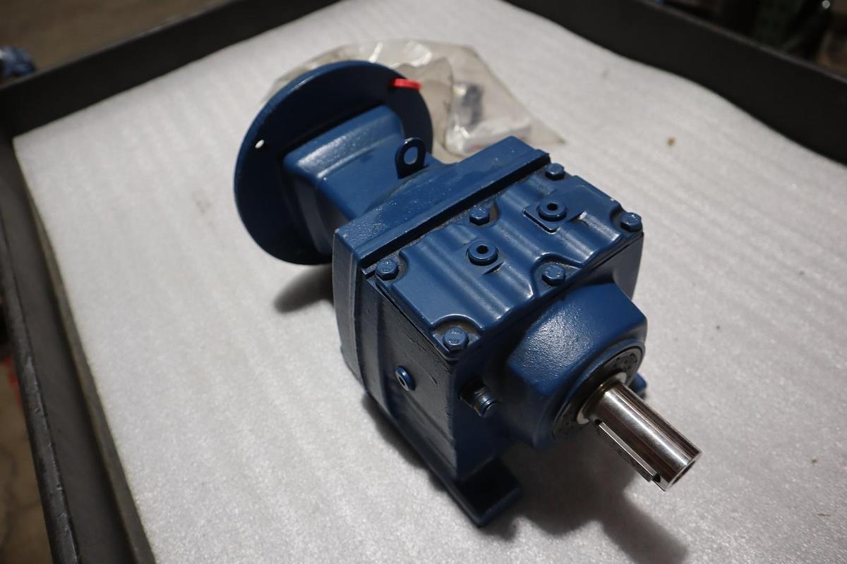 SEW-EURODRIVE R37 AM143 Helical Gear Reducer 1750rpm - STOCK SGF78