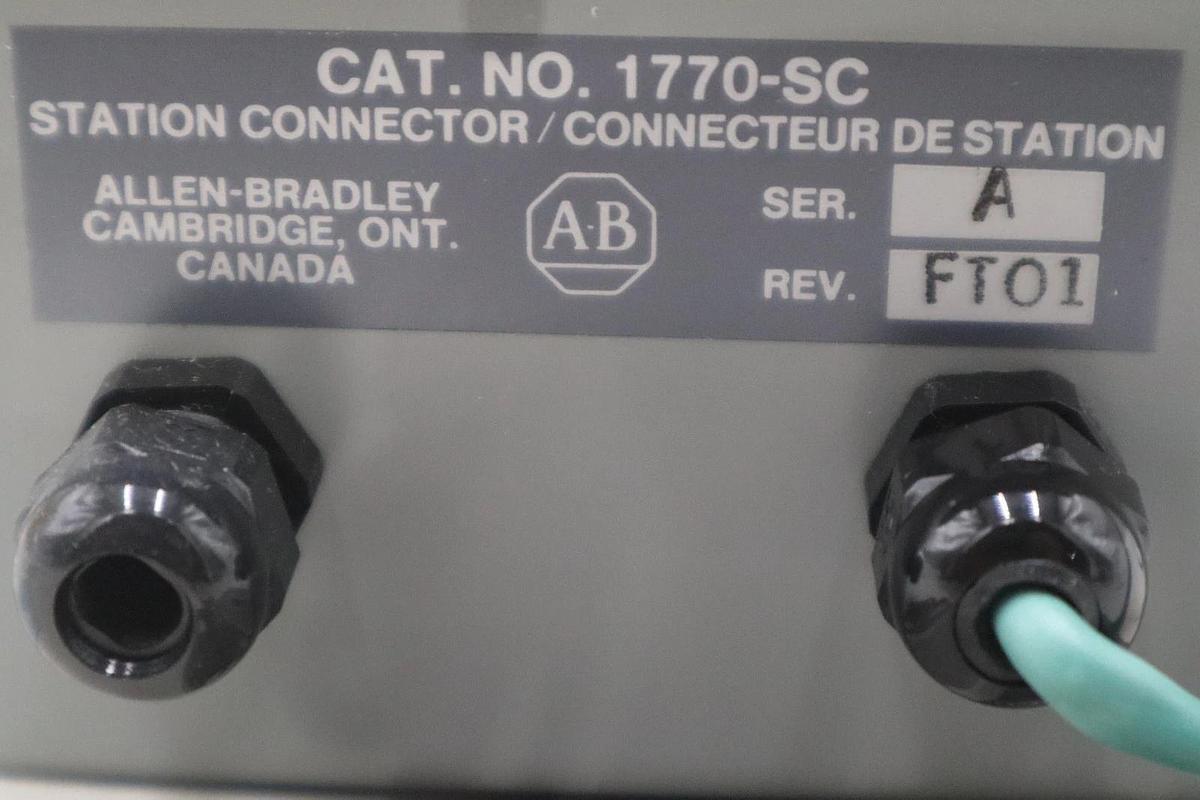 NEW OPEN BOX AB ALLEN BRADLEY 1770-SC STATION CONNECTOR 1770SC STK 851B