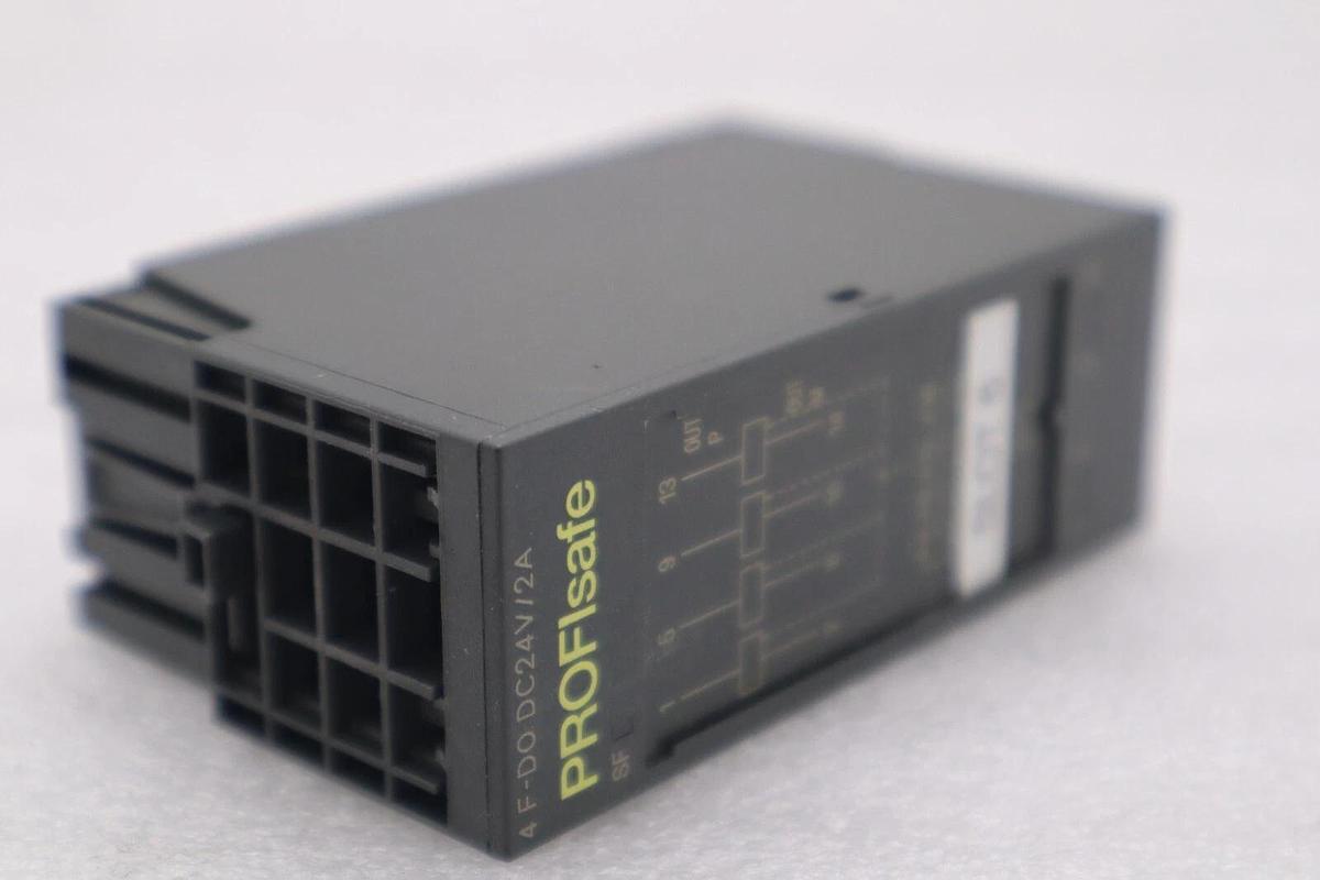 Used SIEMENS 6ES7 138-4FB02-0AB0 SIMATIC S7 ELECTRONIC CONTROL MODULE STOCK K-3942