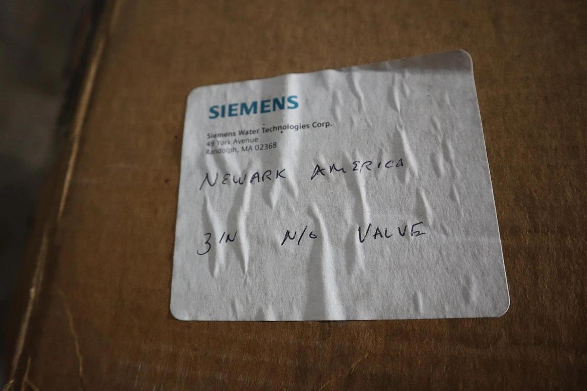 Used Bray 931272-11300532 Pneumatic Actuator w/ Valve -STOCK GF224