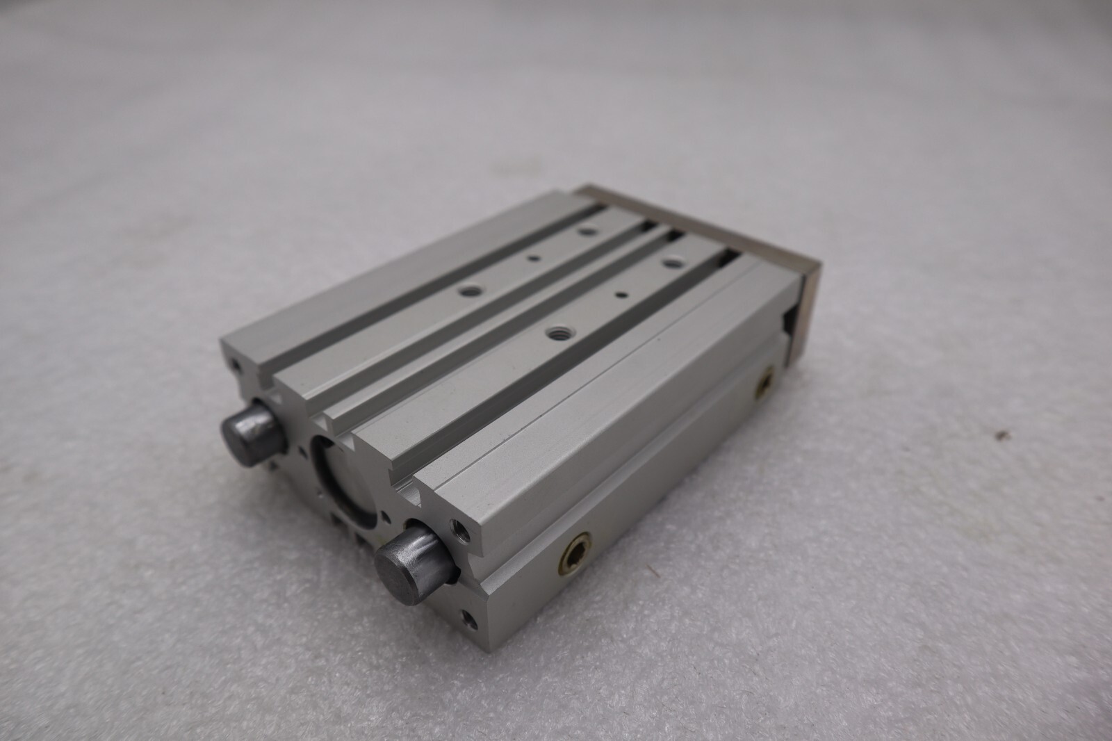 Used SMC MGPM20-40A-Y7PSDPC-XC19 / MGPM2040AY7PSDPCXC19 (NEW) STOCK K-2543